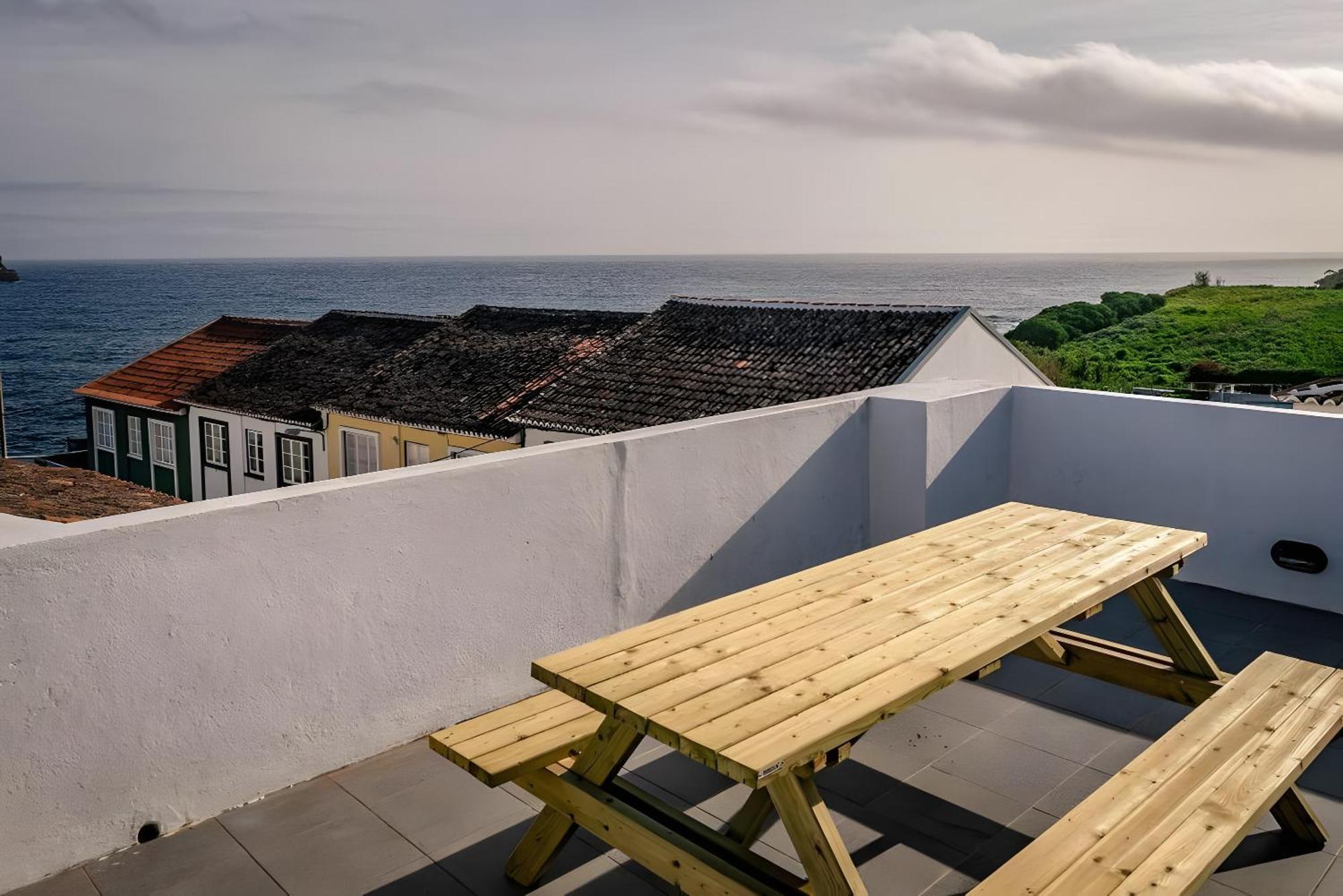 Casa Silveira Mar - Angra Apartment Angra do Heroísmo Exterior photo